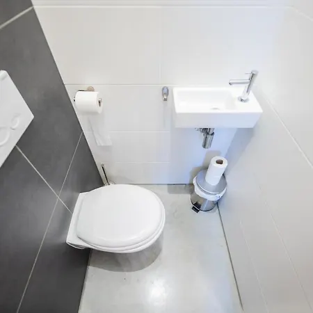 Warm 2 Bedroom Serviced 59m2 -lk21- *