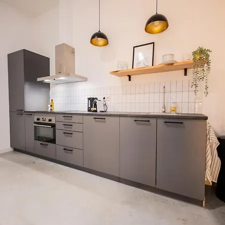Lägenhet Warm 2 Bedroom Serviced 59m2 -lk21- *